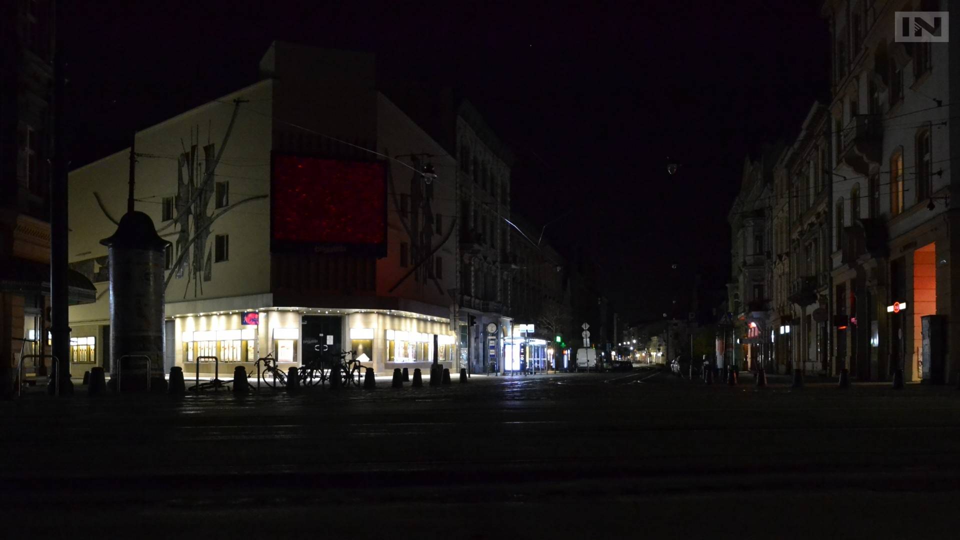 Nadeszła ciemność: Film z wyłączania oświetlenia w Krakowie