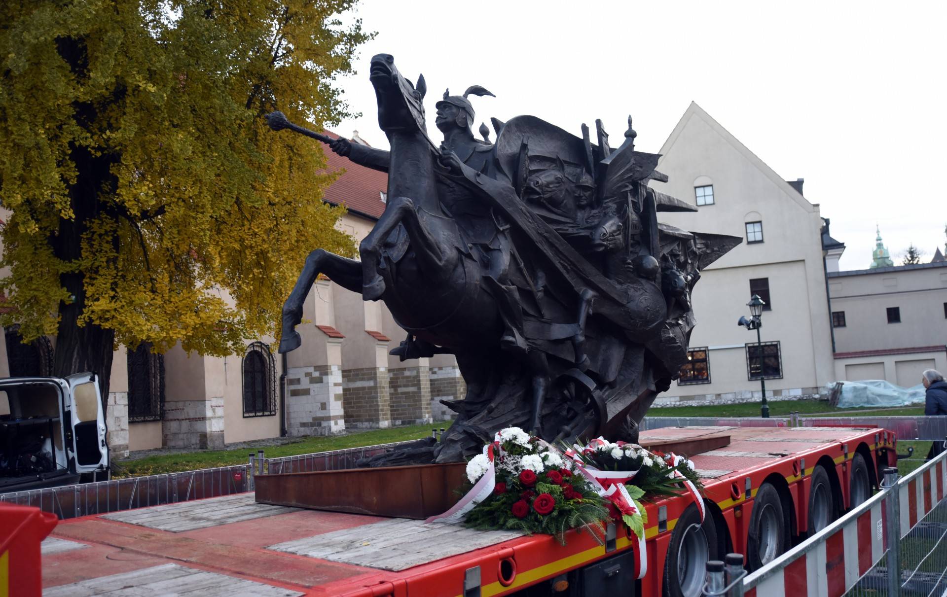 Pomnik Sobieskiego w Krakowie na lawecie, Wiedeń go nie chce