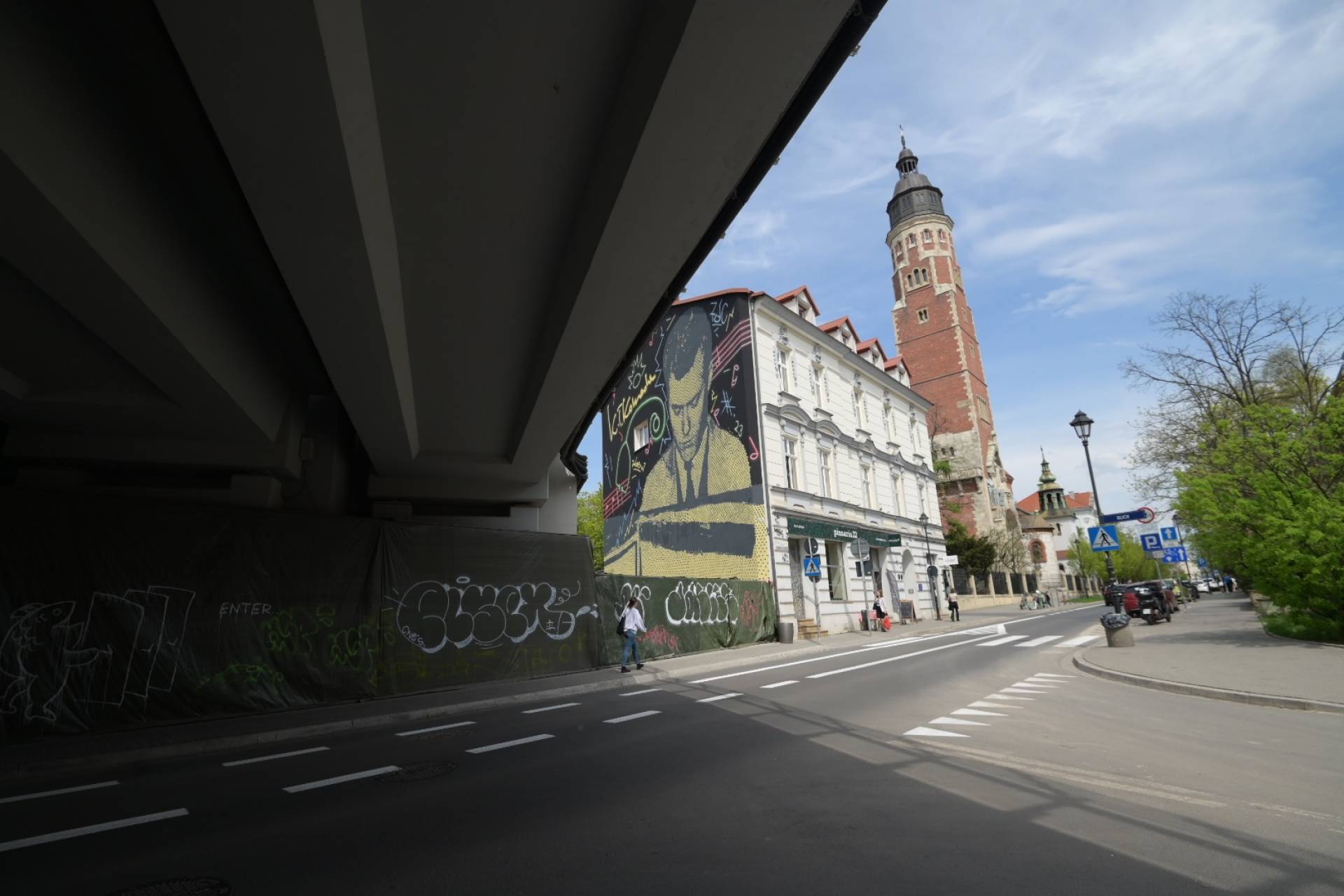 Nowy krakowski mural poświęcony wybitnemu artyście, ma jedną wadę...