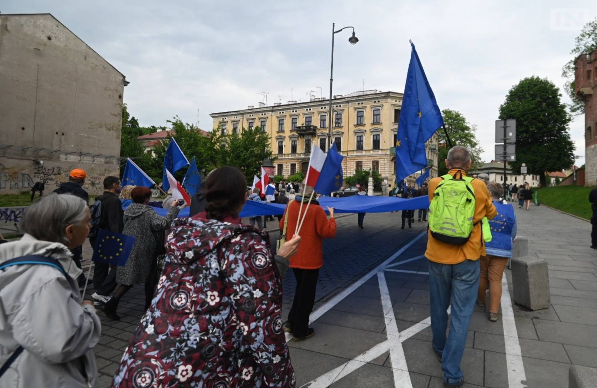 Politolog: zdumiewa poparcie dla ataków na Unię Europejską, to cieszy Putina