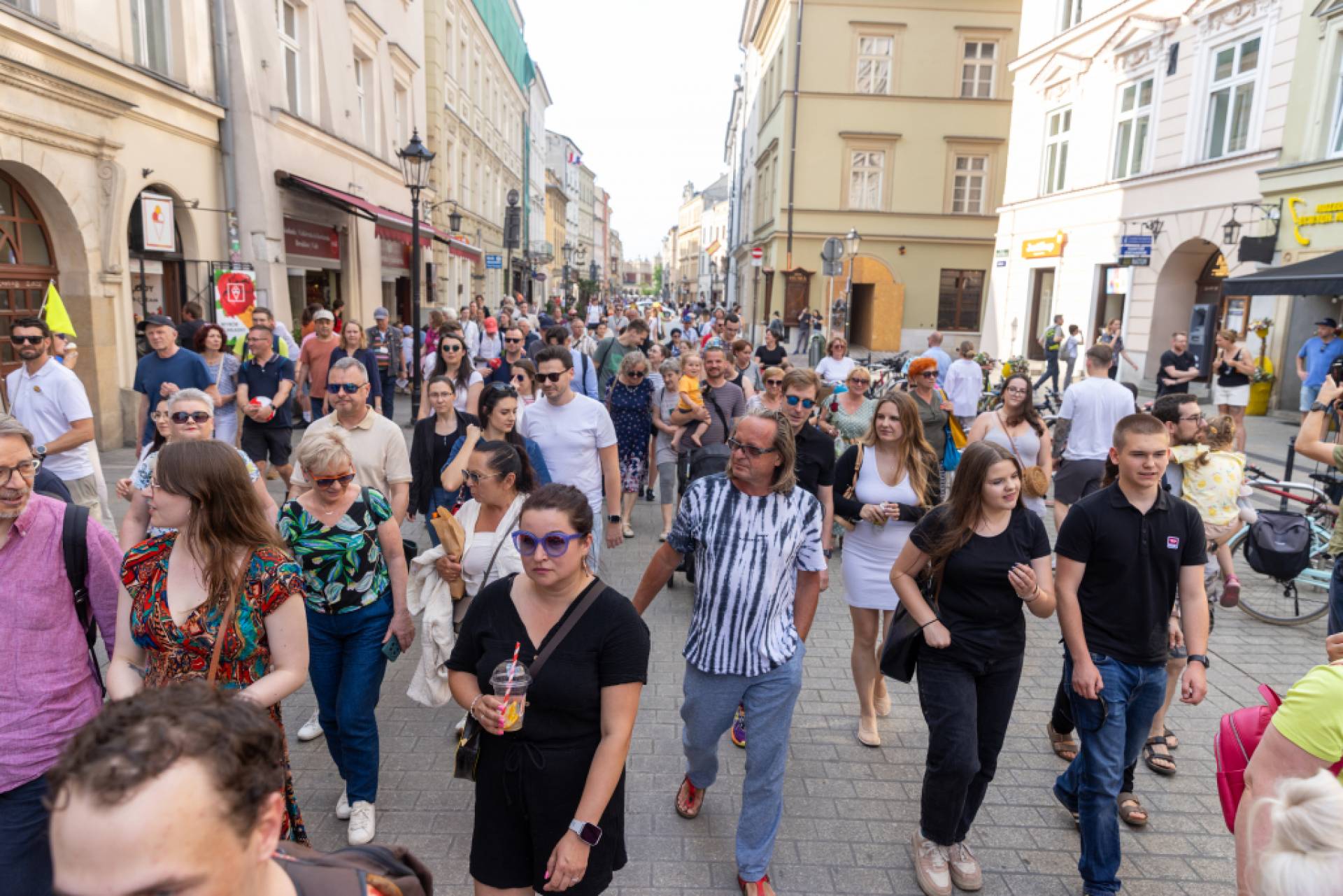 Kraków przegrał z Warszawą, prezydent miasta musiał wyjść na dwór