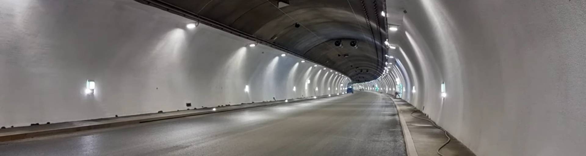 Tunel zakopianki pod Luboniem już gotowy, ale kierowcy przejadą nim dopiero pod koniec roku
