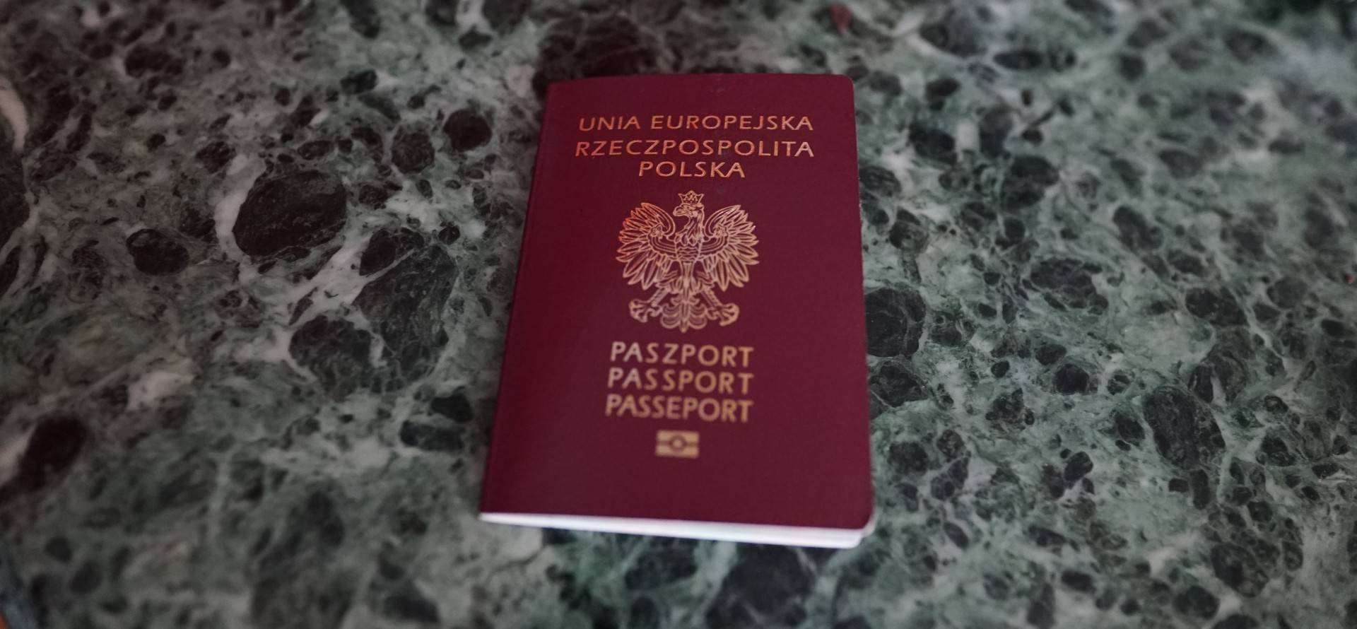 Gigantyczne kolejki po paszport w Krakowie. Urząd będzie czynny w sobotę
