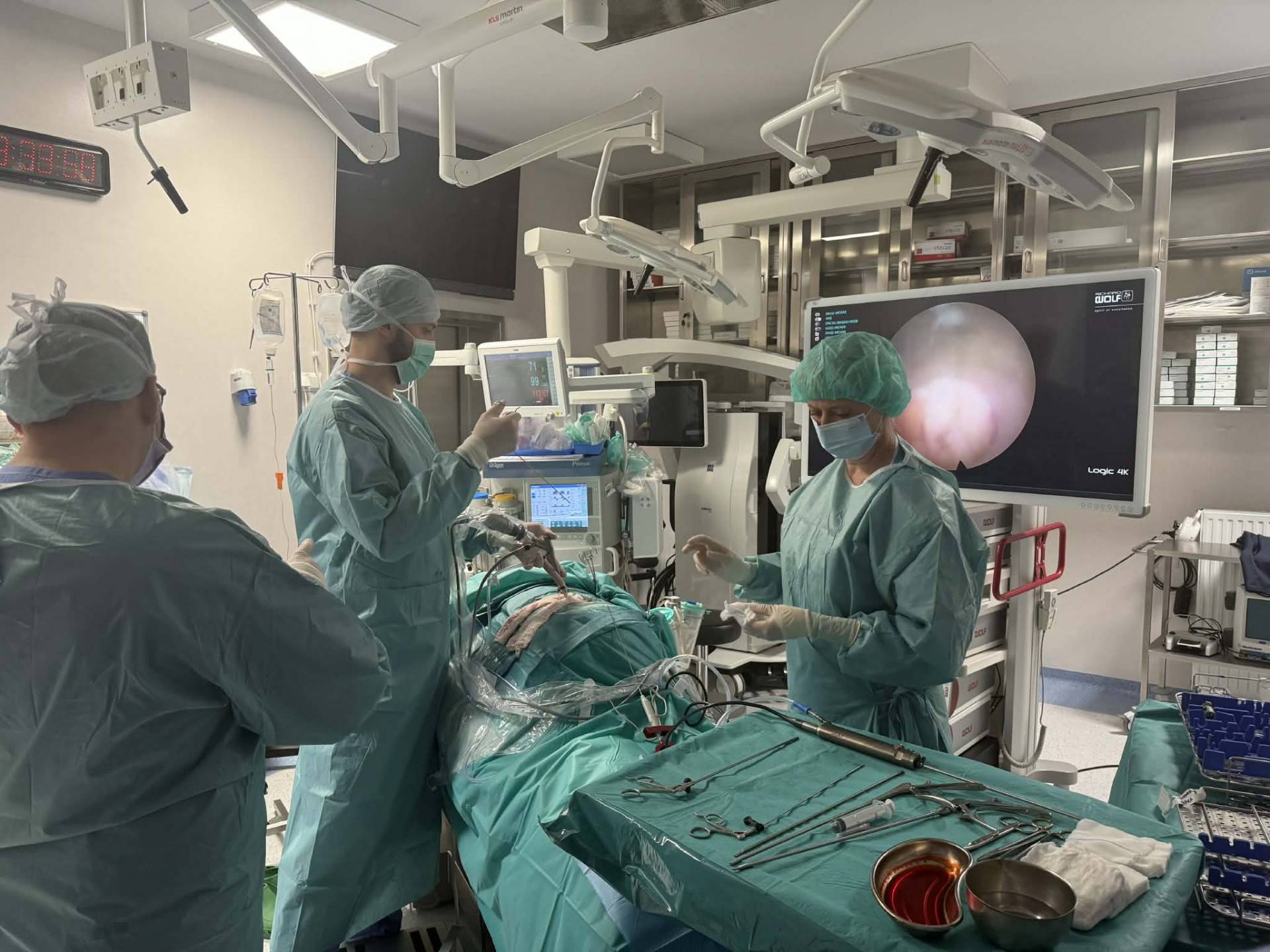 Nowatorskie operacje kręgosłupa w szpitalu wojskowym w Krakowie