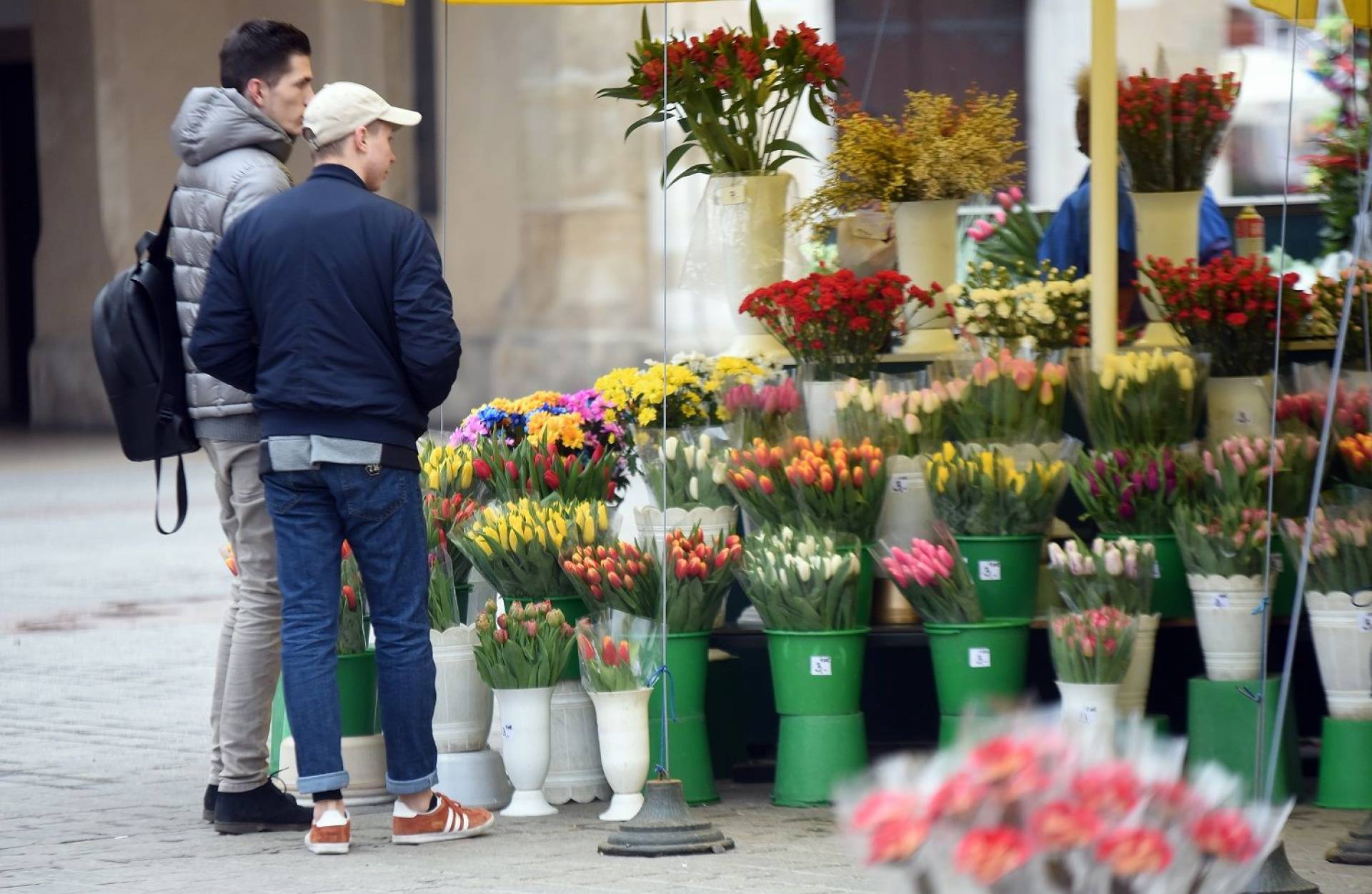 Co z krakowskimi kwiaciarkami na Rynku Głównym? Boją się tej decyzji