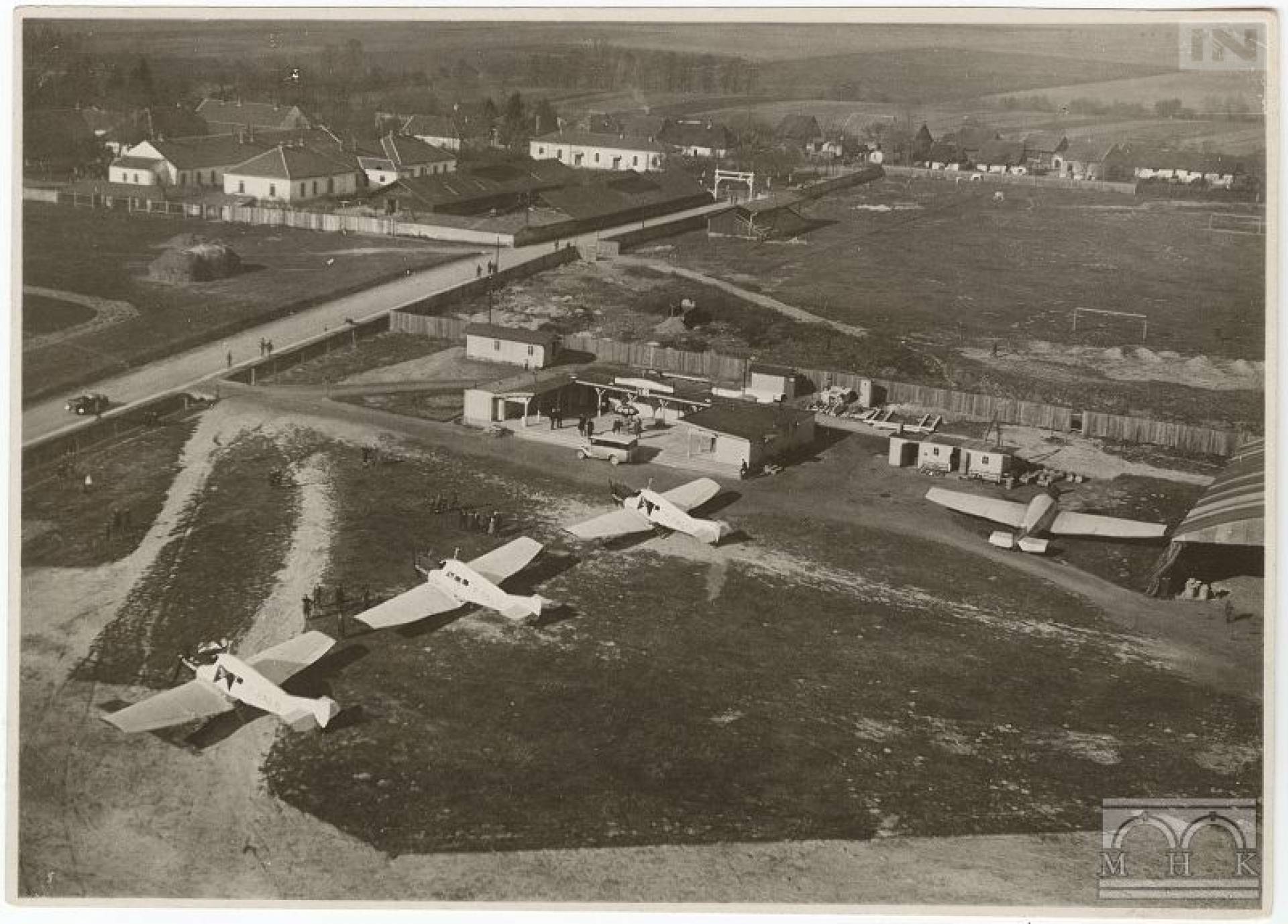 Wpis do rejestru zabytków lotniska w Czyżynach uchylony. Miał chronić przed zabudową