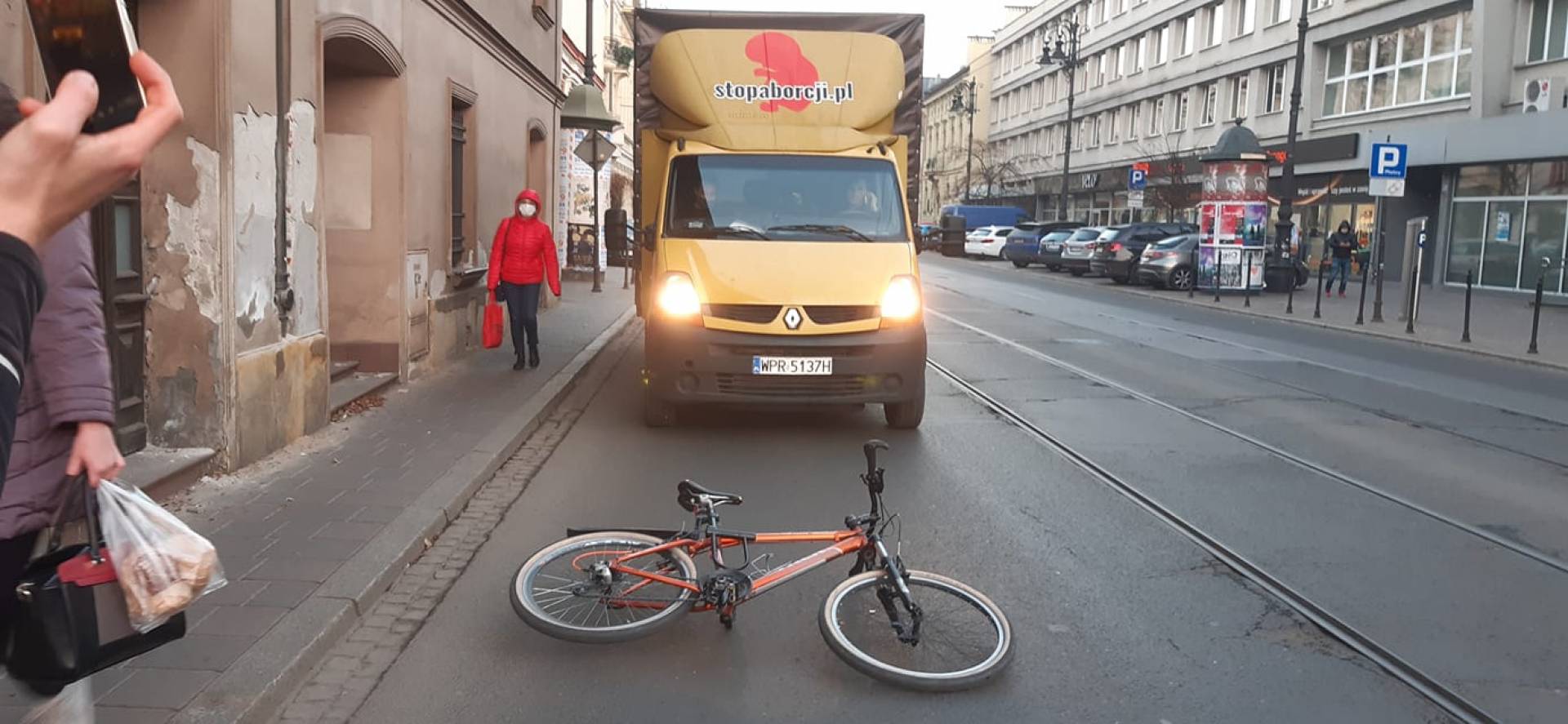 Antyaborcyjna furgonetka znów w Krakowie. Obywatelskie zatrzymania