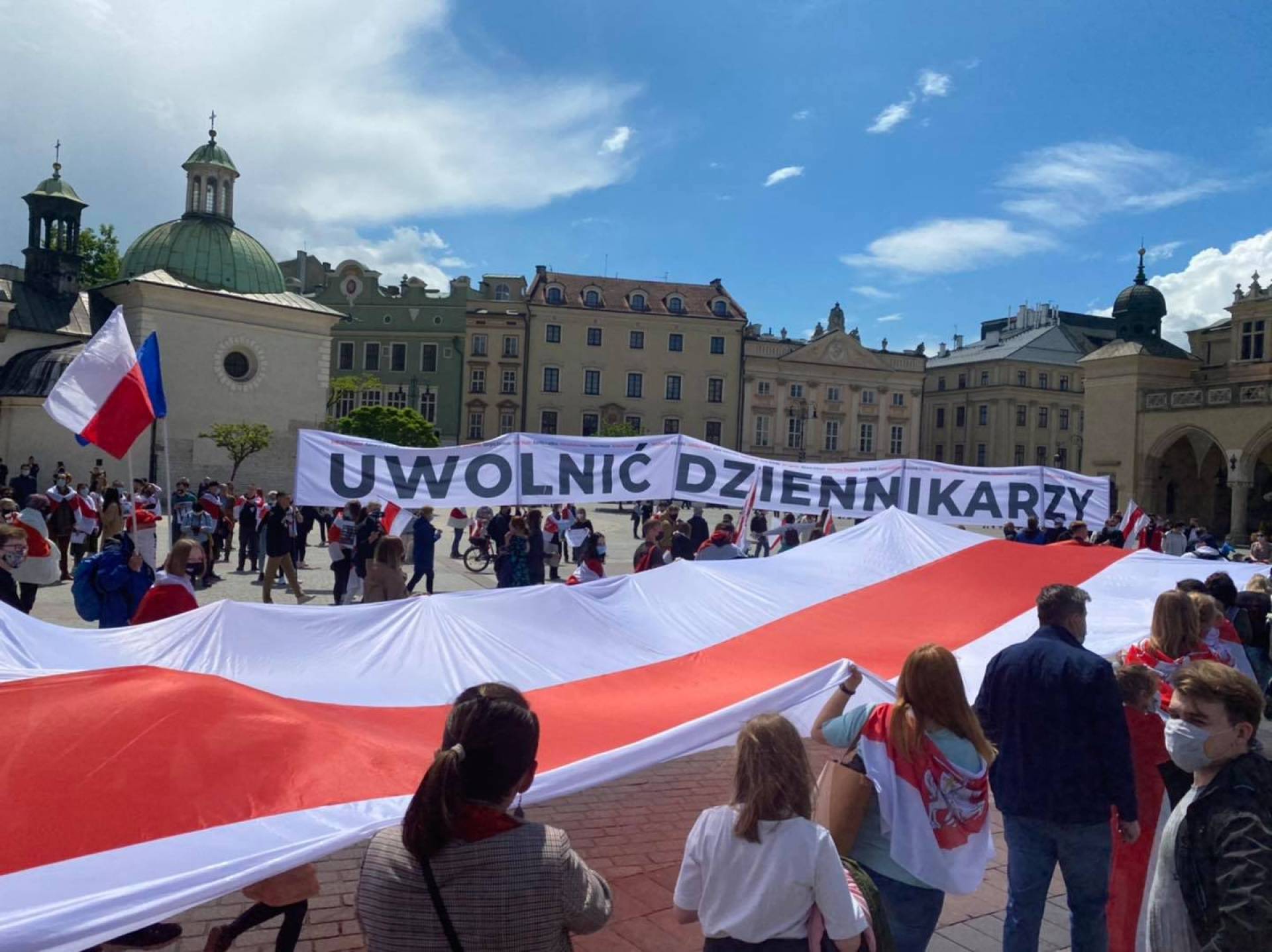 Kraków dla Białorusi. Odczytali nazwiska osób, które zniknęły, zginęły...