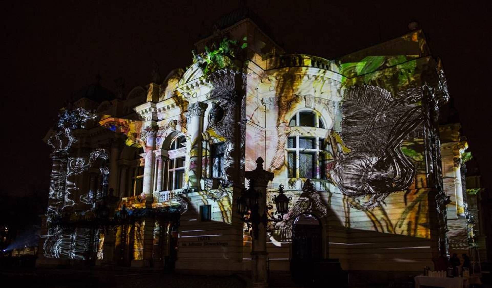 Wyjątkowa moneta i wielki mapping na budynku Teatru!