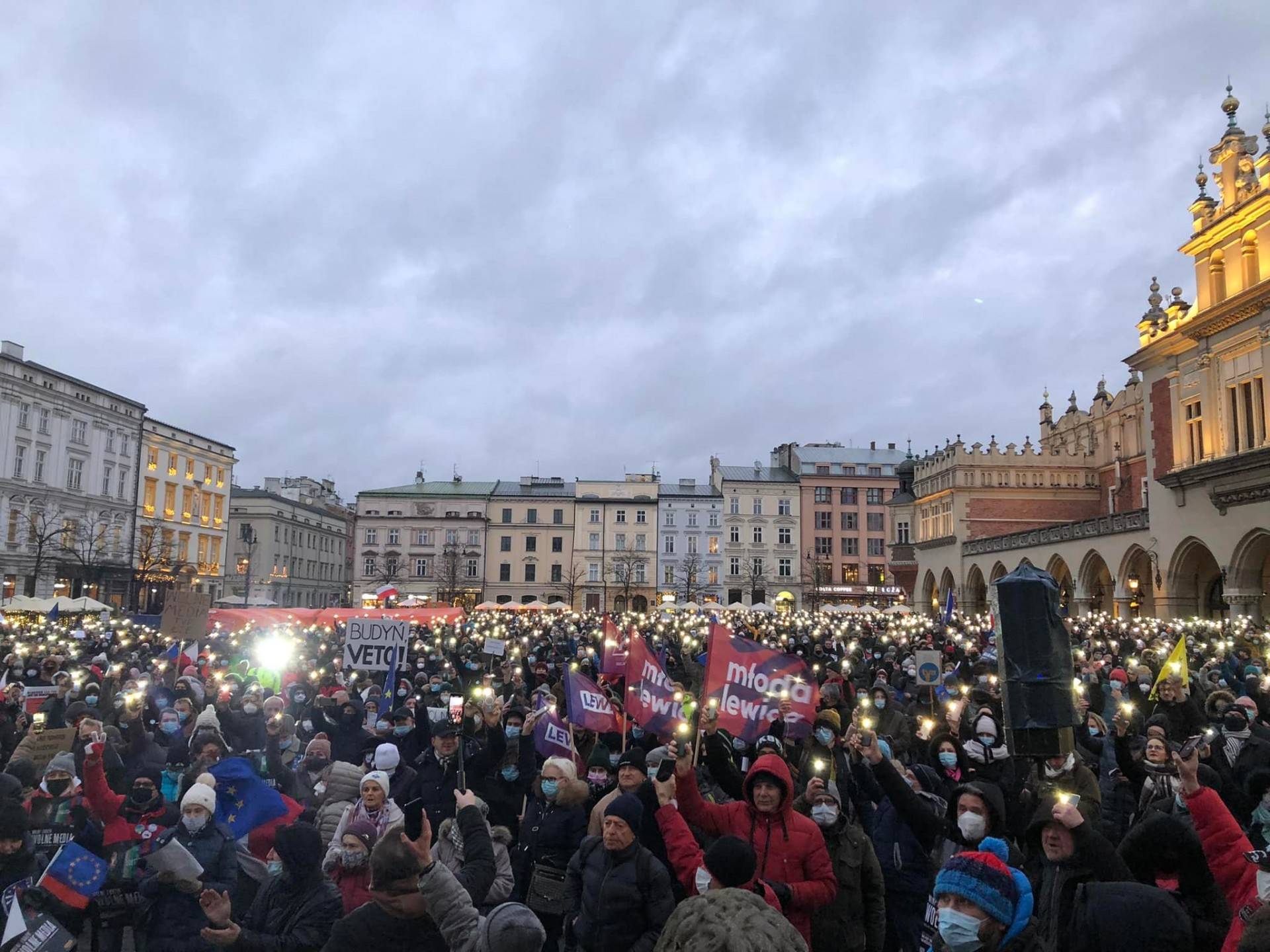 Kraków, Rynek Główny protest przeciwko LEX TVN