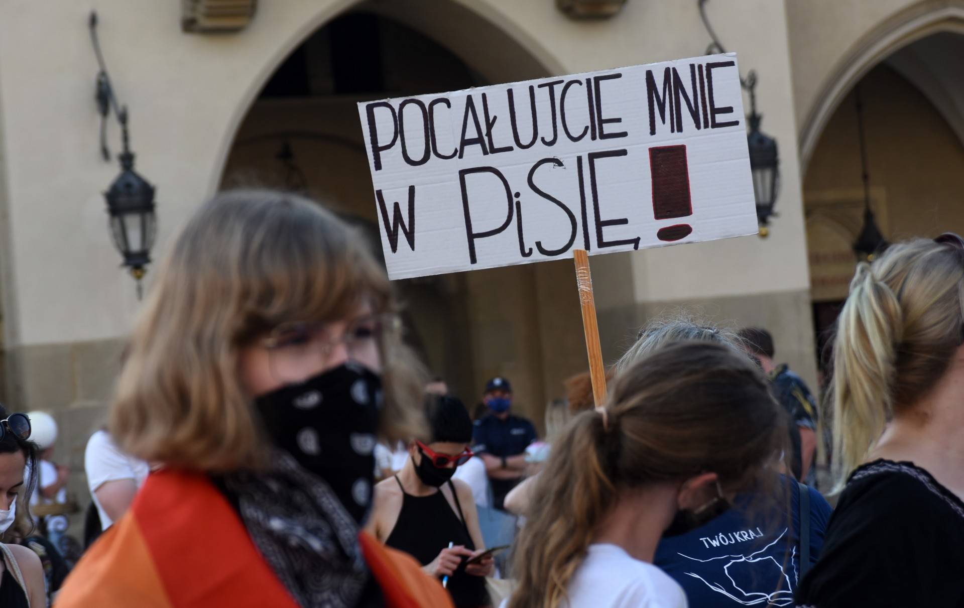 Protest kobiet w Krakowie: "Nie chcemy programu "Wpi**dol plus"