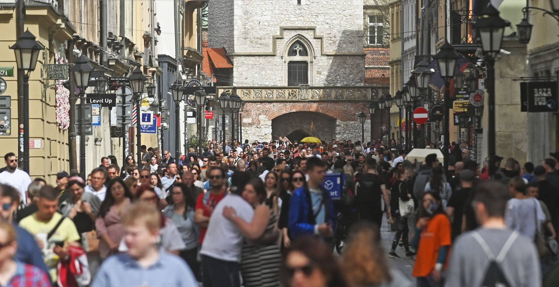 Turyści, zwłaszcza z Hiszpani pokochali wielkanocny Kraków