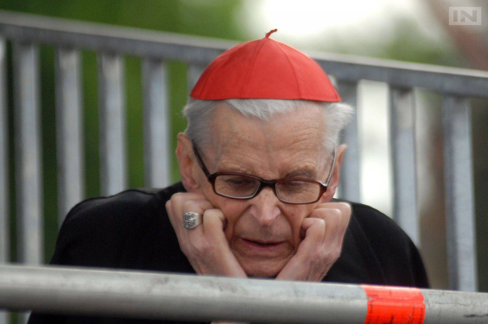 Siedem lat temu zmarł kardynał Macharski, był powszechnie szanowany