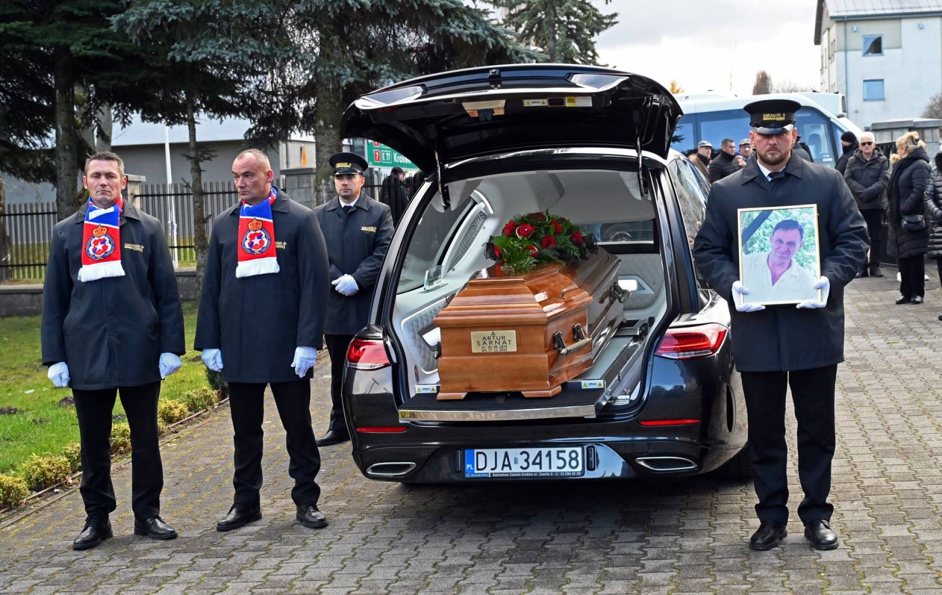 Kibice i przyjaciele pożegnali Artura Sarnata, był bramkarzem Wisły Kraków