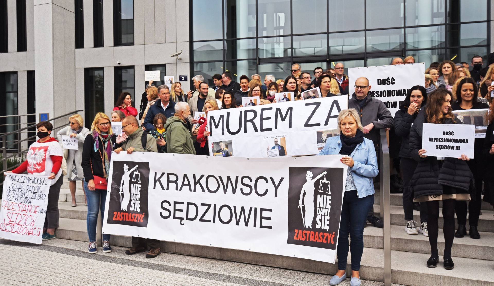 Protest przed krakowskim sądem. Fot. Marek Lasyk