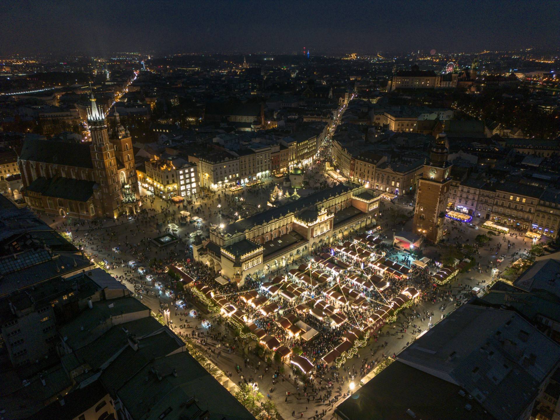 Kraków już w Bożonarodzeniowym klimacie. Jest pięknie!