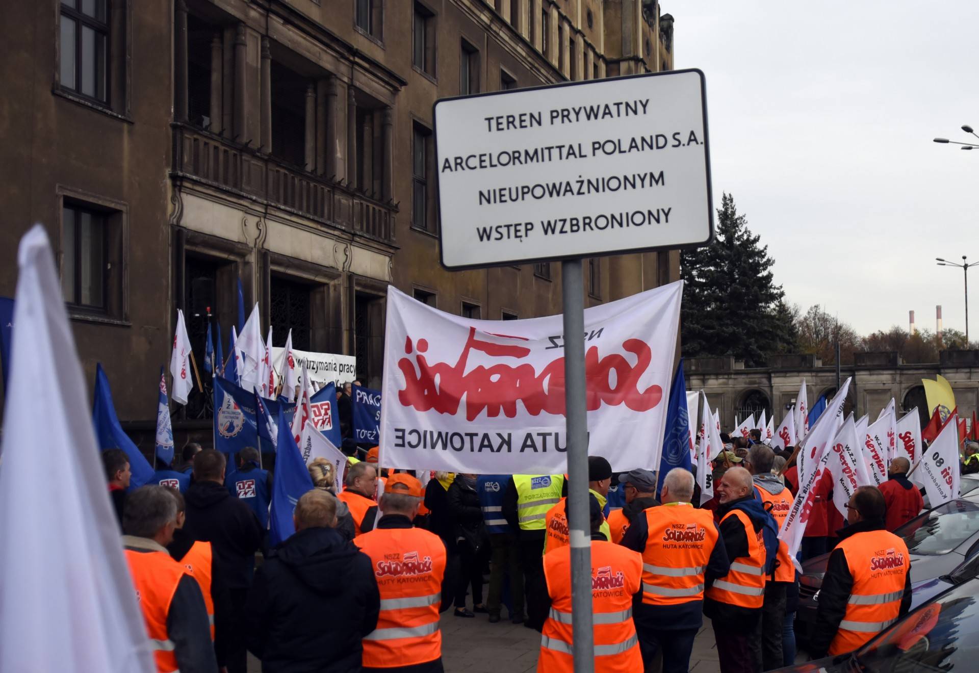 "Niech kombinat wróci w polskie ręce" - protest hutników (listopad 2019)