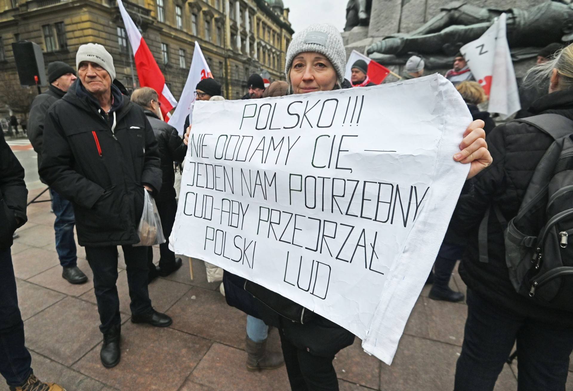 Antyrządowy protest na placu Matejki, straszyli Niemcami