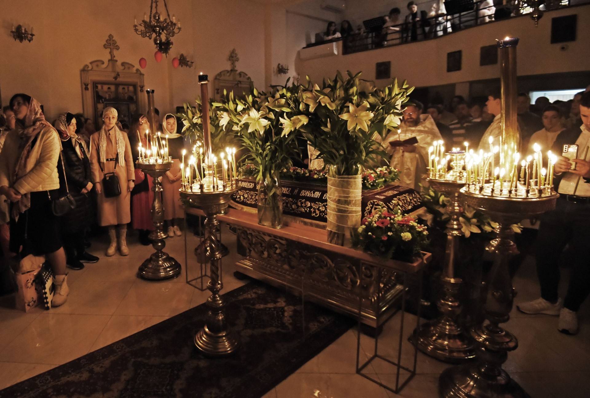 Prawosławna Wielkanoc w Krakowie, kilkugodzinna nocna liturgia
