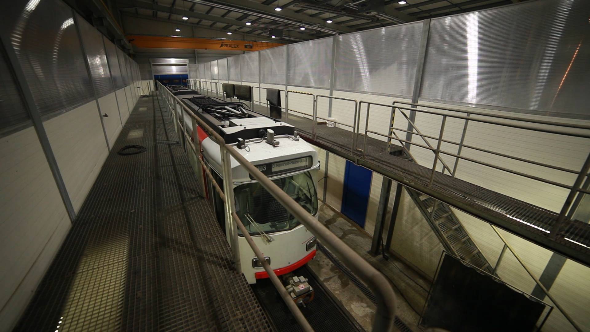 Niemiec płakał, jak sprzedawał: tramwaje z odzysku w Krakowie