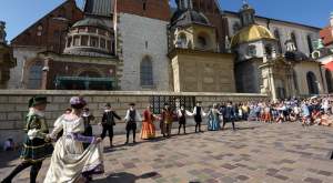 Tańczyli na Wawelu z dzwoneczkami przy kostkach. Przed nami ostatnie spektakle