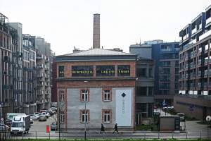 Tak zmienia się Zabłocie, miejsce kontrastów