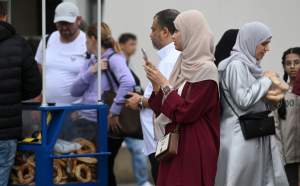 Arabskie wakacje w Krakowie, uwielbiają deszcz, zieleń i obwarzanki