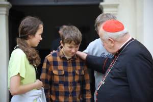 Imieniny kardynała Dziwisza. Wierni składają życzenia