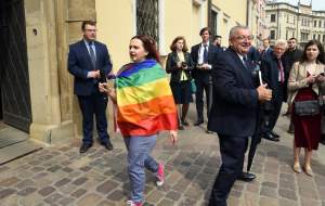 "Lękajcie się": pikieta przed krakowską kurią (maj 2019)