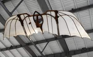 Wystawa machin Leonrda w Muzeum Inżynierii Miejskiej Hangar Czyzyny