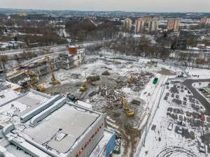 Co powstanie w tej wielkiej dziurze? Inwestor obiecuje, że zadba o zieleń