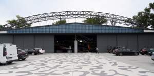 Co kryje wyremontowany hangar w Czyżynach? Fascynujące obiekty!