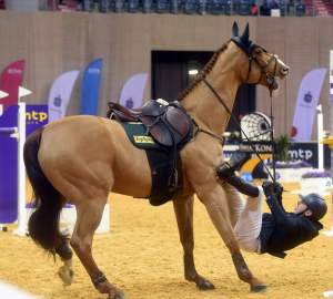 Jak spadać to z... pięknego konia. Wyjątkowa impreza