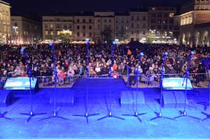 Listopadowa Lekcja Śpiewana: Radosna Niepodległość