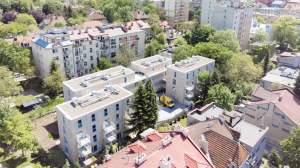 Budynek przy Kujawskiej: przykład udanej zabudowy uzupełniającej