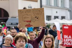 Nie mogli pojechać na marsz do Warszawy, wysłali wsparcie z Krakowa