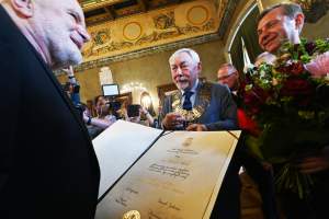 Andrzej Mleczko odbiera tytuł honorowego obywatela Krakowa, fot. Marek Lasyk