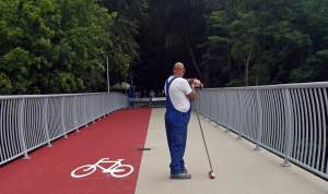 Wielkie otwarcie super kładki. Ależ mieli radochę!