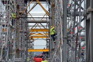 Imponująca budowa: w wakacje ruszą tędy pociągi