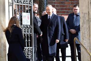 Obchody 15. rocznicy katastrofy w Smoleńsku. Kto przyjechał na Wawel?