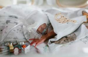 Pięcioraczki w Szpitalu Uniwersyteckim. Maluchy otrzymują już pierwszy pokarm