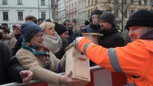 Tłumy pod magistratem. 1000 budek rozeszło się błyskawicznie