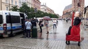 Kukła przypominająca Andrzeja Dudę miała obrażać prezydenta