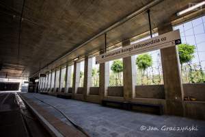 Torowisko i tunel tramwajowy wzdłuż Trasy Łagiewnickiej