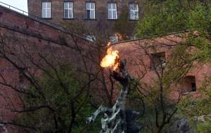 Miał być fontanną. 50 lat temu powstał słynny pomnik Smoka Wawelskiego