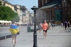 W poszukiwaniu ochłody. Kiedy i gdzie miasto uruchamia kurtyny wodne?