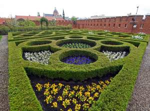 Wiosna w ogrodach wawelskich, znów będzie można zwiedzać