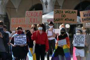 "Strefa wolna od kurator Barbary Nowak". Protest w Krakowie