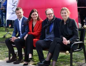 A tymczasem na ławeczce w Krakowie: Radwańska, Fibak...