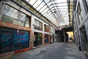 Pasaż Bielaka w ruinie. Lepiej, żeby turyści tutaj nie zaglądali